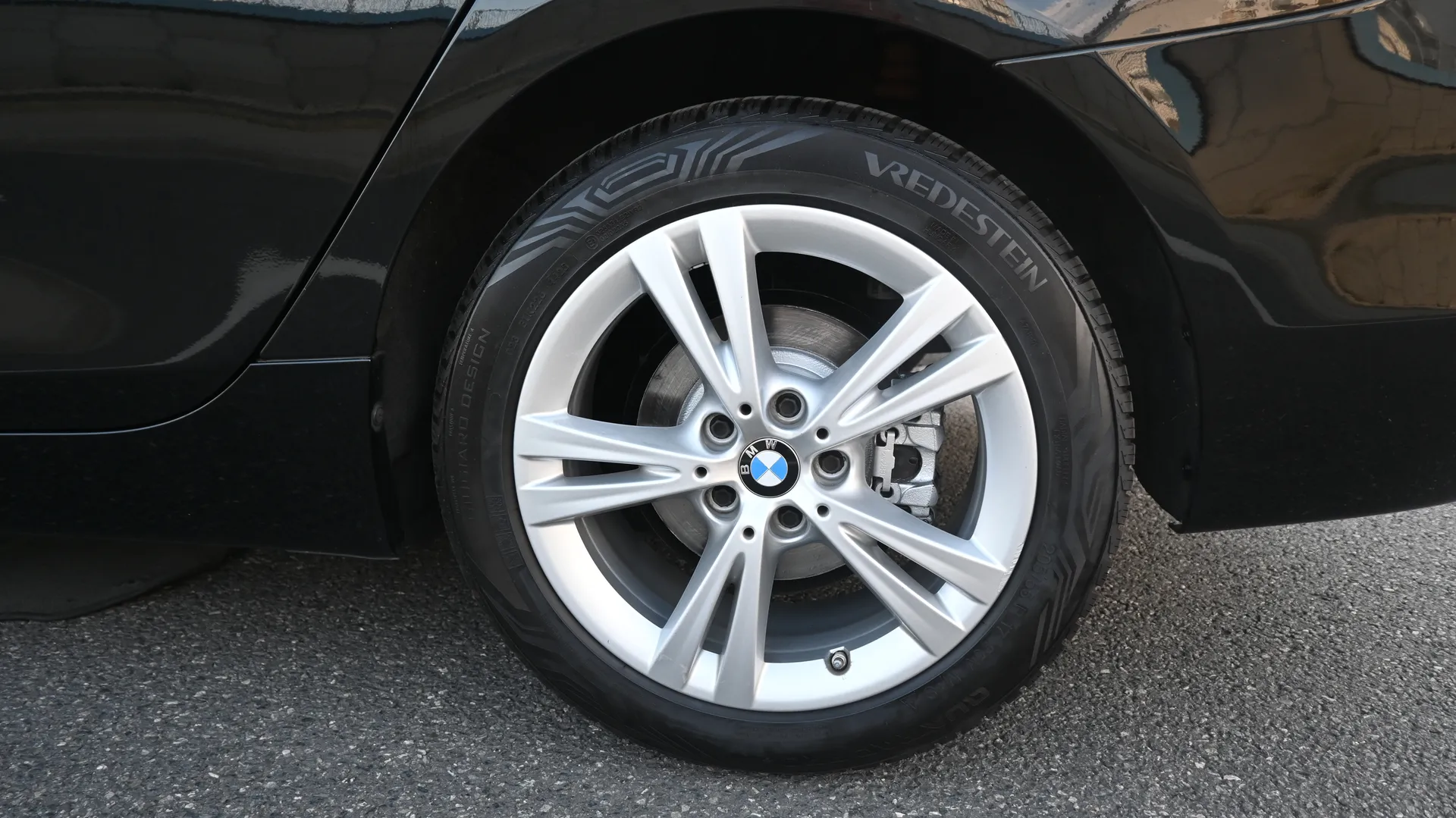 BMW 2 GRAN TOURER F46 2.0D 150KM 2016 czarny - zdjęcie 49 | AUTOTOJA.PL