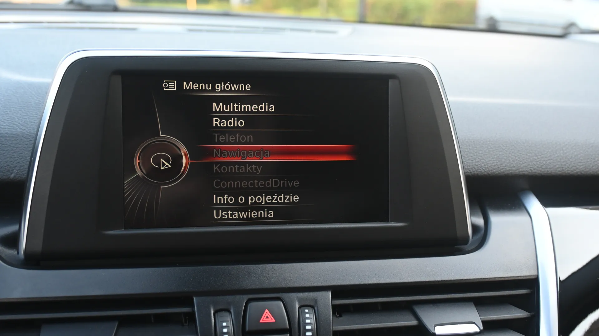 BMW 2 GRAN TOURER F46 2.0D 150KM 2016 czarny - zdjęcie 33 | AUTOTOJA.PL