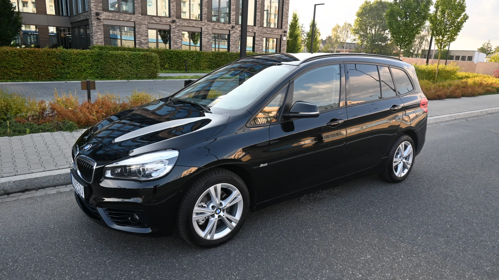 BMW 2 GRAN TOURER F46 2.0D 150KM 2016 czarny - widok ogłoszenia