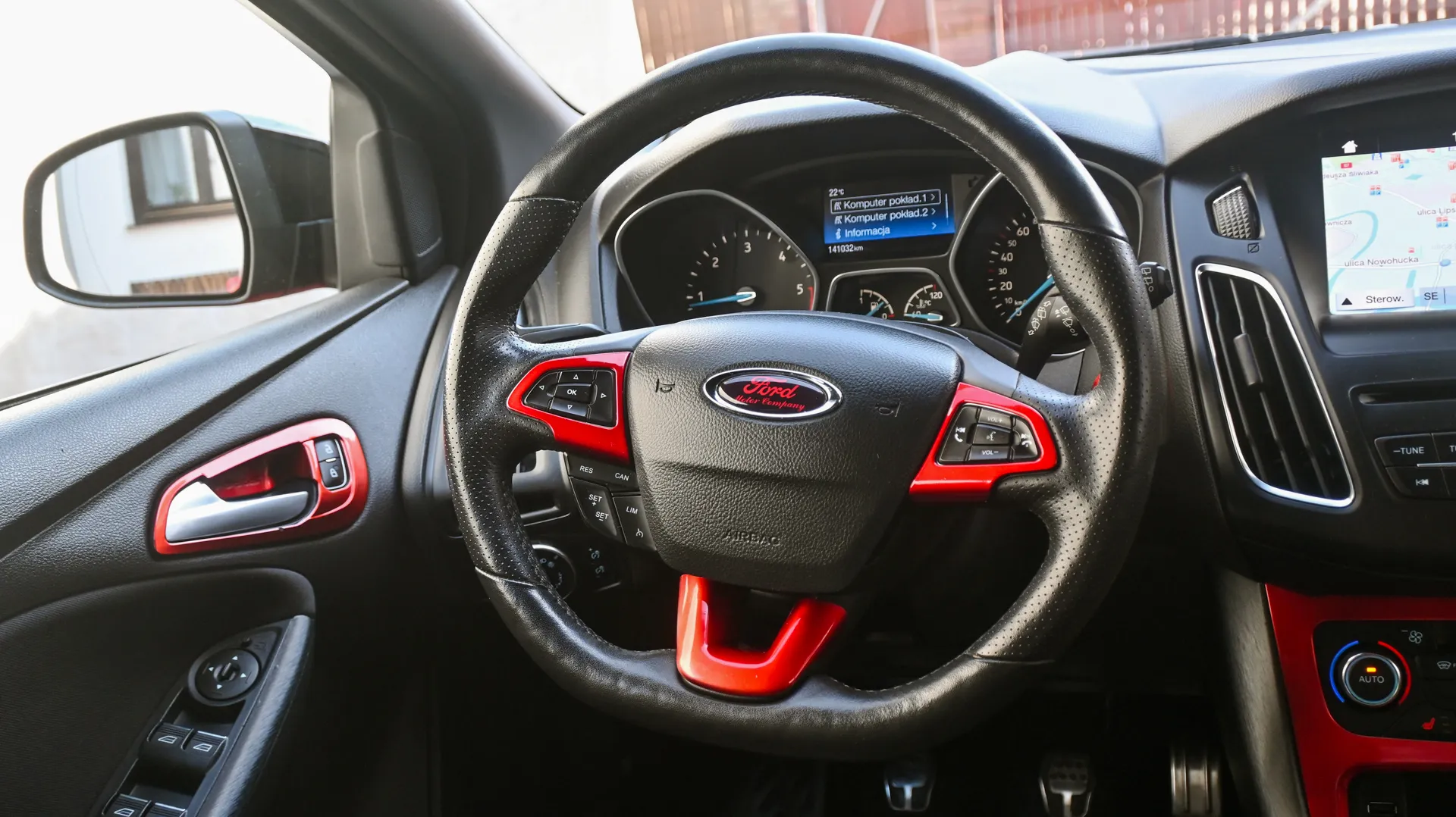 Ford Focus ST-Line DURATORQ 2018 czerwony - zdjęcie 31 | AUTOTOJA.PL