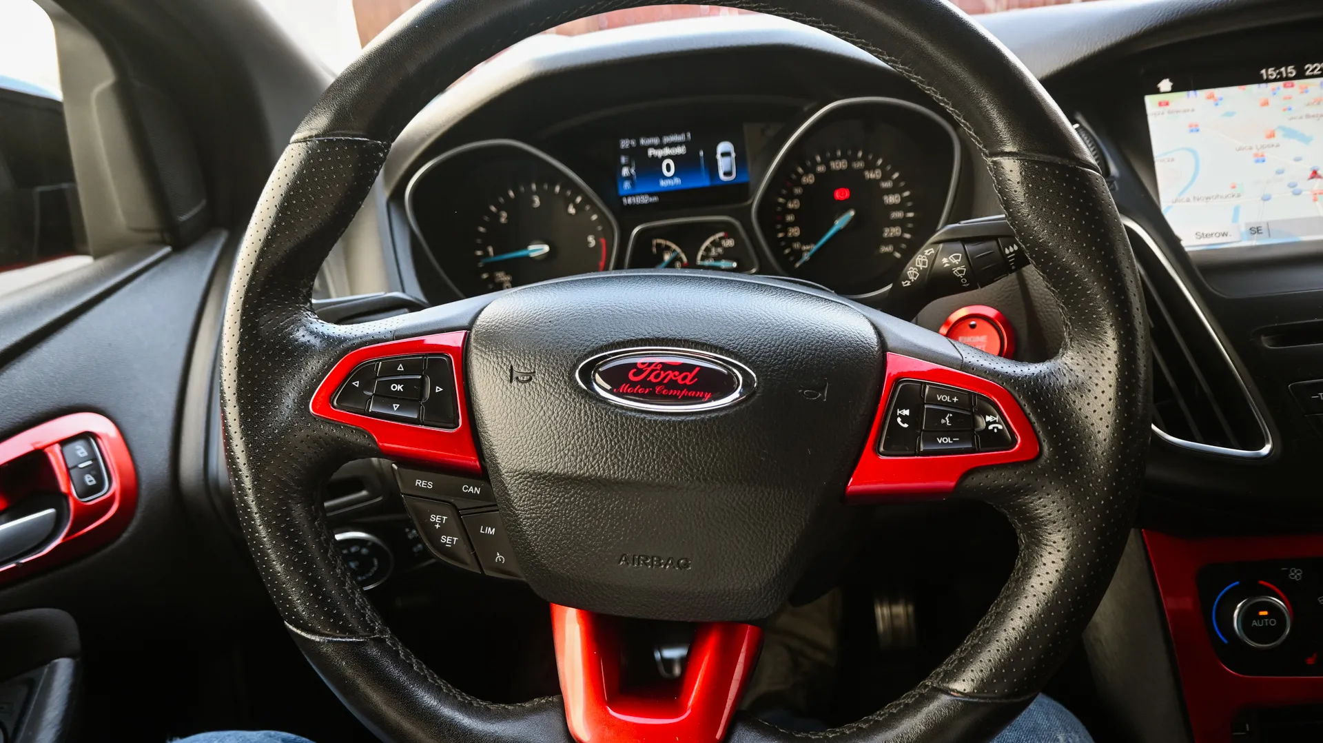 Ford Focus ST-Line DURATORQ 2018 czerwony - zdjęcie 39 | AUTOTOJA.PL