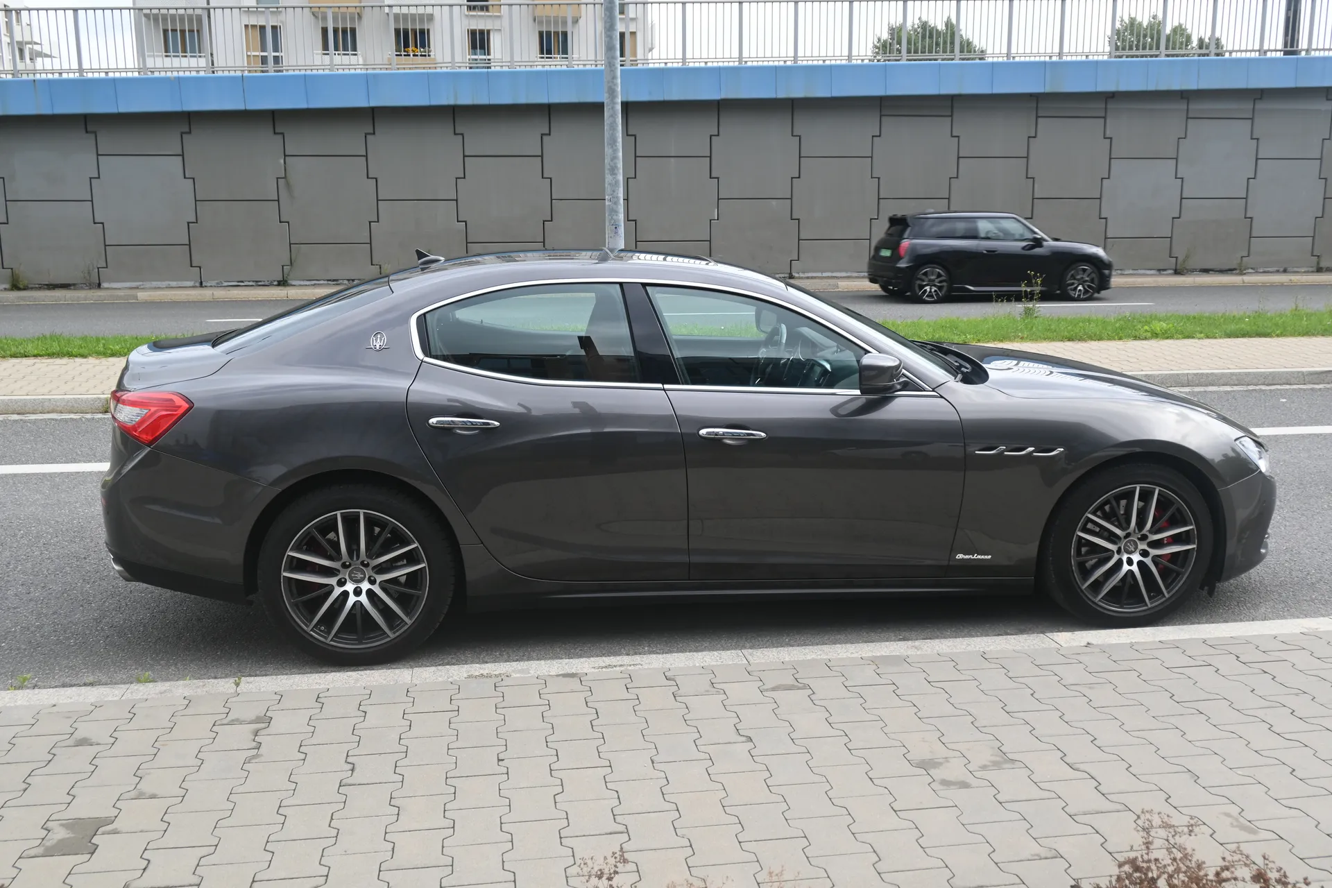 Maserati Ghibli 3,0 V6 410 KM SQ4 Gran Lusso 2014 na sprzedaż - galeria zdjęć, zdjęcie 7 | AUTOTOJA Kraków Maserati Ghibli 3,0 V6 410 KM SQ4 Gran Lusso 2014 na sprzedaż - galeria zdjęć, zdjęcie 7 | AUTOTOJA Kraków