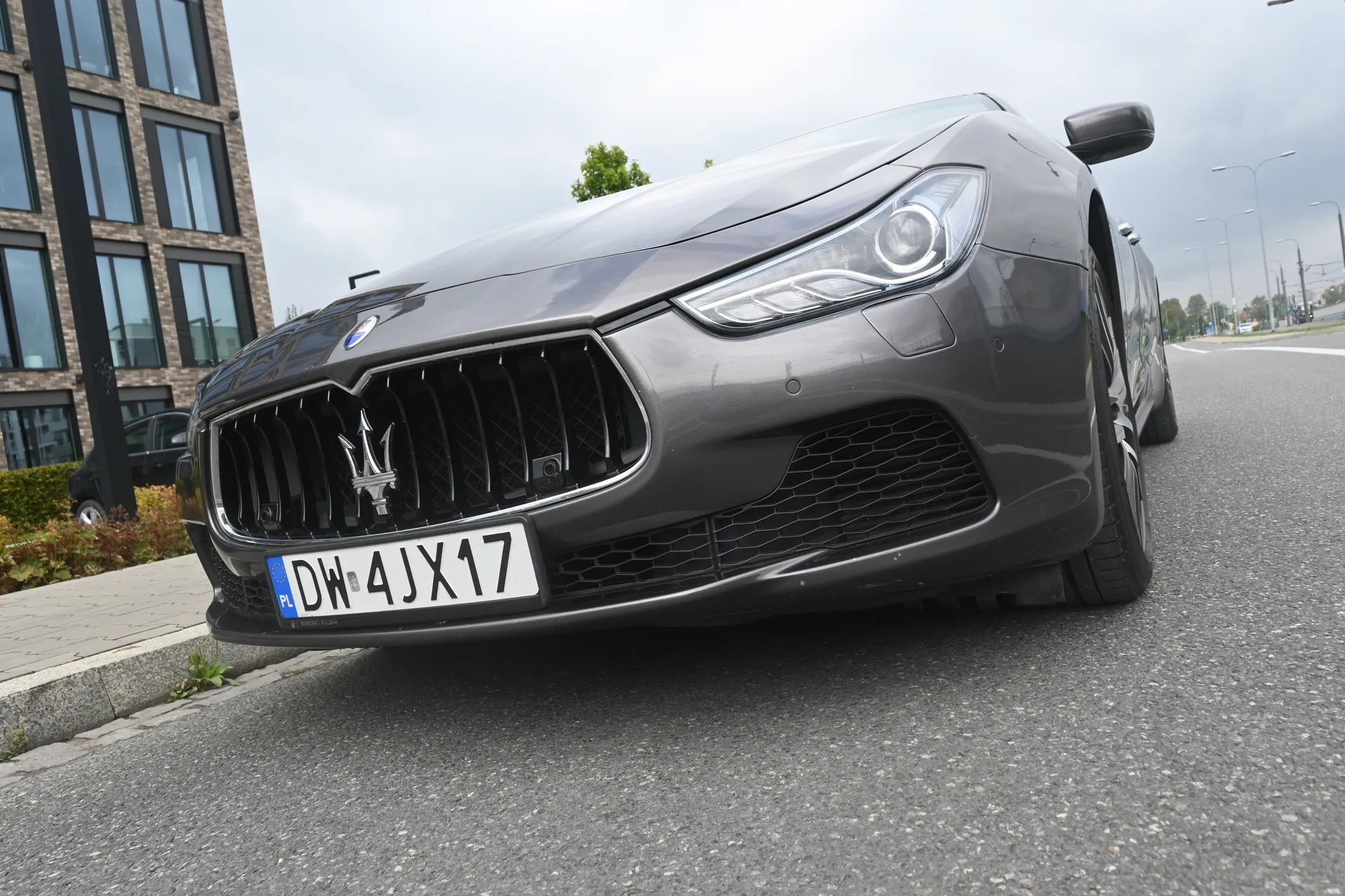 Maserati Ghibli 3,0 V6 410 KM SQ4 Gran Lusso 2014 na sprzedaż - galeria zdjęć, zdjęcie 9 | AUTOTOJA Kraków Maserati Ghibli 3,0 V6 410 KM SQ4 Gran Lusso 2014 na sprzedaż - galeria zdjęć, zdjęcie 9 | AUTOTOJA Kraków
