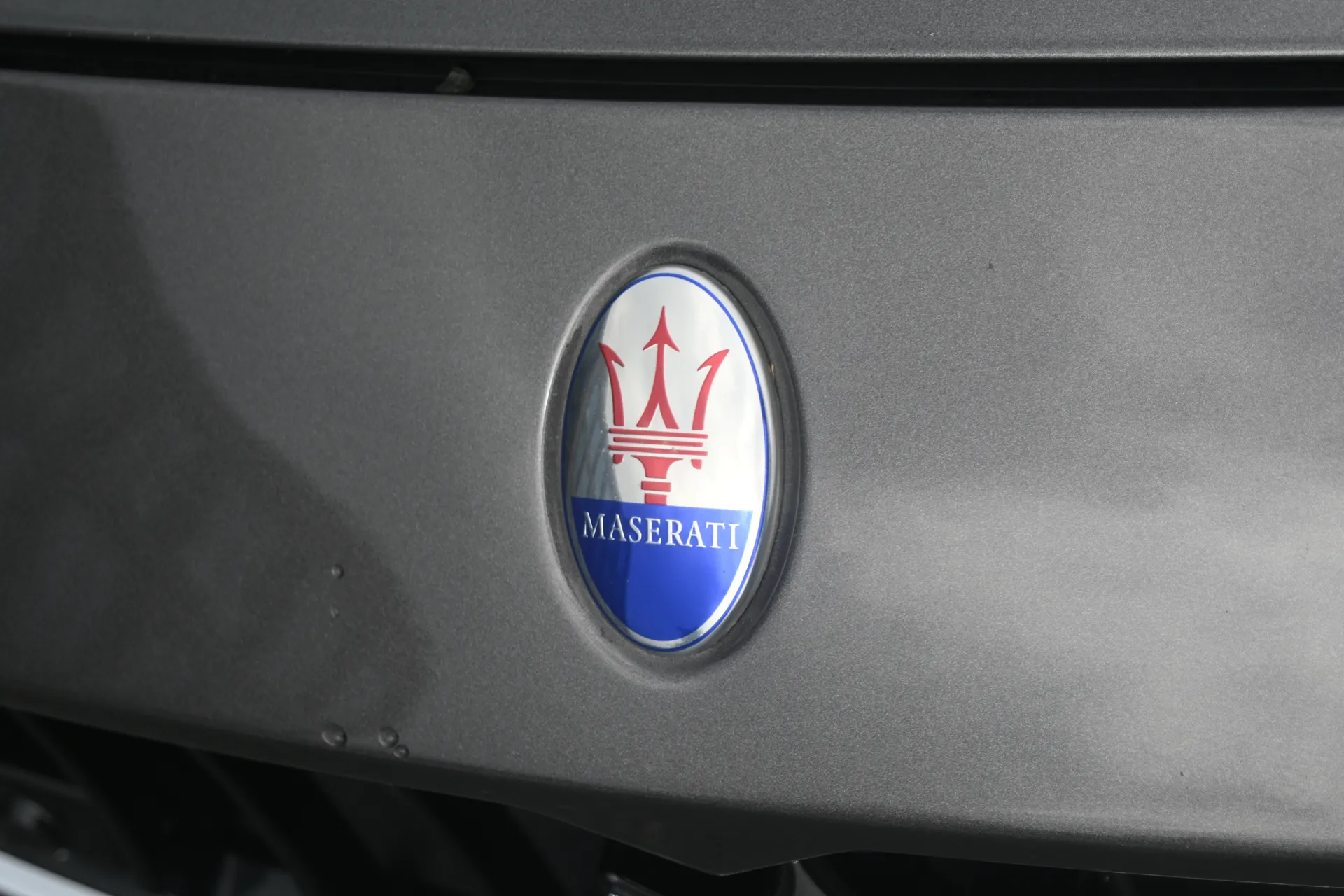 Maserati Ghibli 3,0 V6 410 KM SQ4 Gran Lusso 2014 na sprzedaż - galeria zdjęć, zdjęcie 11 | AUTOTOJA Kraków Maserati Ghibli 3,0 V6 410 KM SQ4 Gran Lusso 2014 na sprzedaż - galeria zdjęć, zdjęcie 11 | AUTOTOJA Kraków