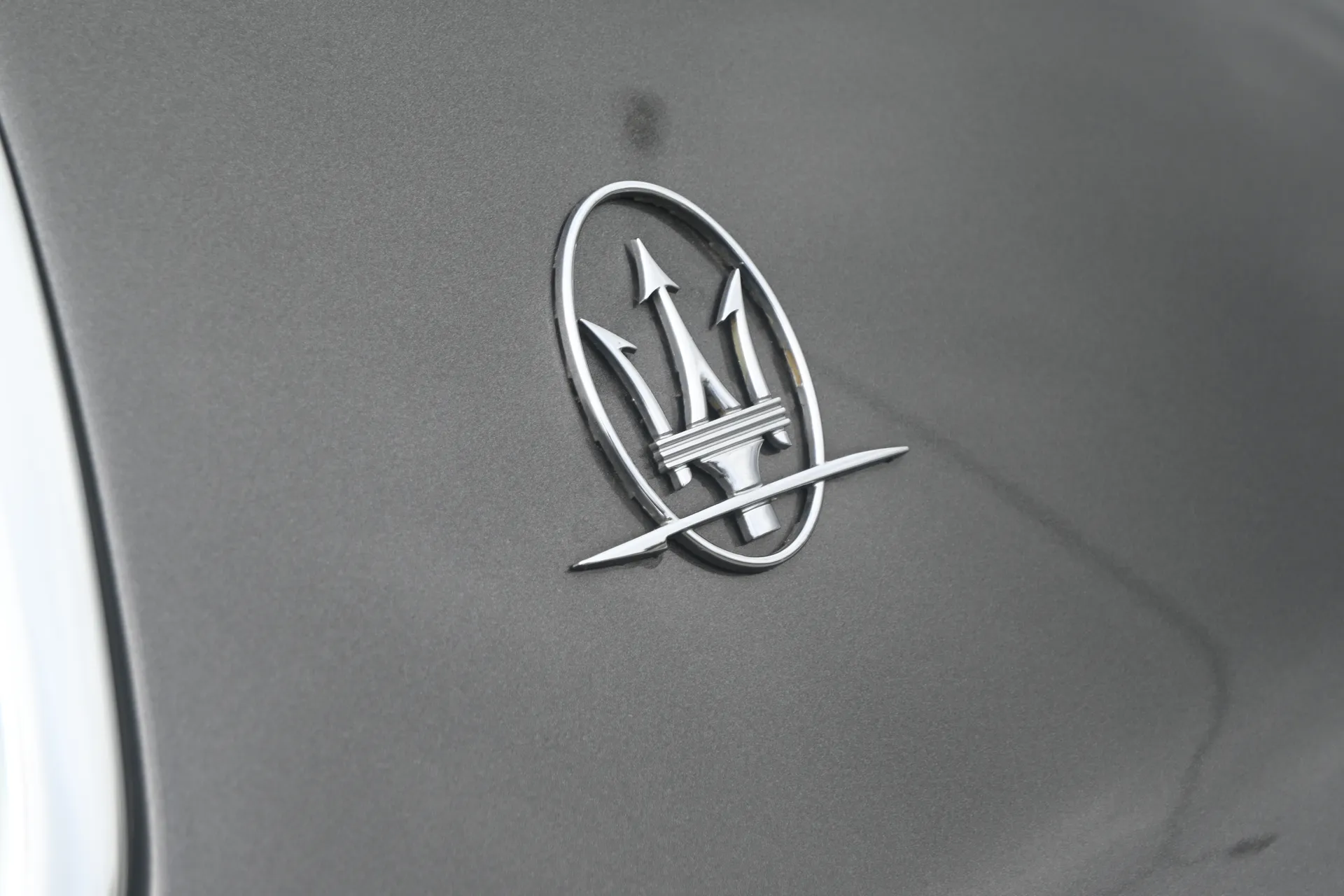 Maserati Ghibli 3,0 V6 410 KM SQ4 Gran Lusso 2014 na sprzedaż - galeria zdjęć, zdjęcie 17 | AUTOTOJA Kraków Maserati Ghibli 3,0 V6 410 KM SQ4 Gran Lusso 2014 na sprzedaż - galeria zdjęć, zdjęcie 17 | AUTOTOJA Kraków