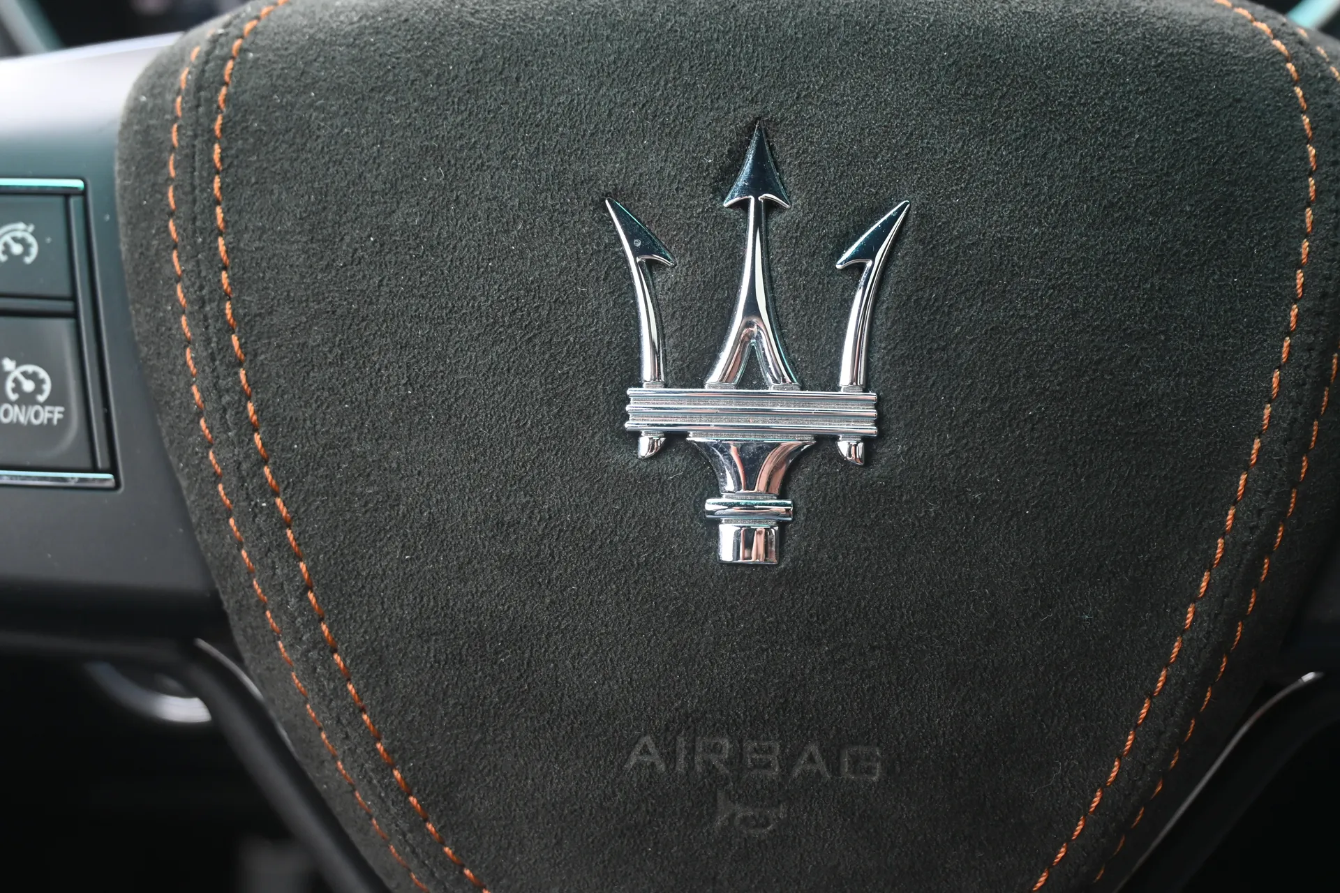 Maserati Ghibli 3,0 V6 410 KM SQ4 Gran Lusso 2014 na sprzedaż - galeria zdjęć, zdjęcie 58 | AUTOTOJA Kraków Maserati Ghibli 3,0 V6 410 KM SQ4 Gran Lusso 2014 na sprzedaż - galeria zdjęć, zdjęcie 58 | AUTOTOJA Kraków