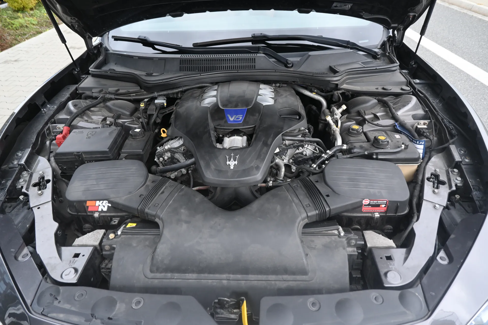 Maserati Ghibli 3,0 V6 410 KM SQ4 Gran Lusso 2014 na sprzedaż - galeria zdjęć, zdjęcie 64 | AUTOTOJA Kraków Maserati Ghibli 3,0 V6 410 KM SQ4 Gran Lusso 2014 na sprzedaż - galeria zdjęć, zdjęcie 64 | AUTOTOJA Kraków