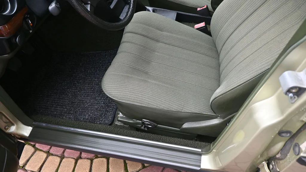 Mercedes-Benz W123 2.0 PB Pełna historia, Prawdziwy Klasyk 1983 na sprzedaż - galeria zdjęć, zdjęcie 36 | AUTOTOJA Kraków Mercedes-Benz W123 2.0 PB Pełna historia, Prawdziwy Klasyk 1983 na sprzedaż - galeria zdjęć, zdjęcie 36 | AUTOTOJA Kraków