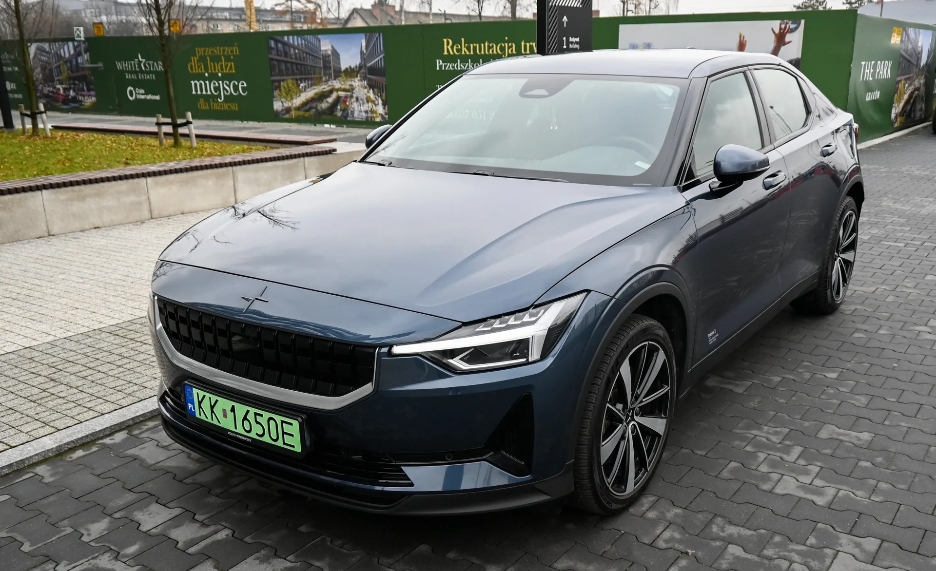 Polestar 2 SR 64kW 2022 niebieski - widok ogłoszenia