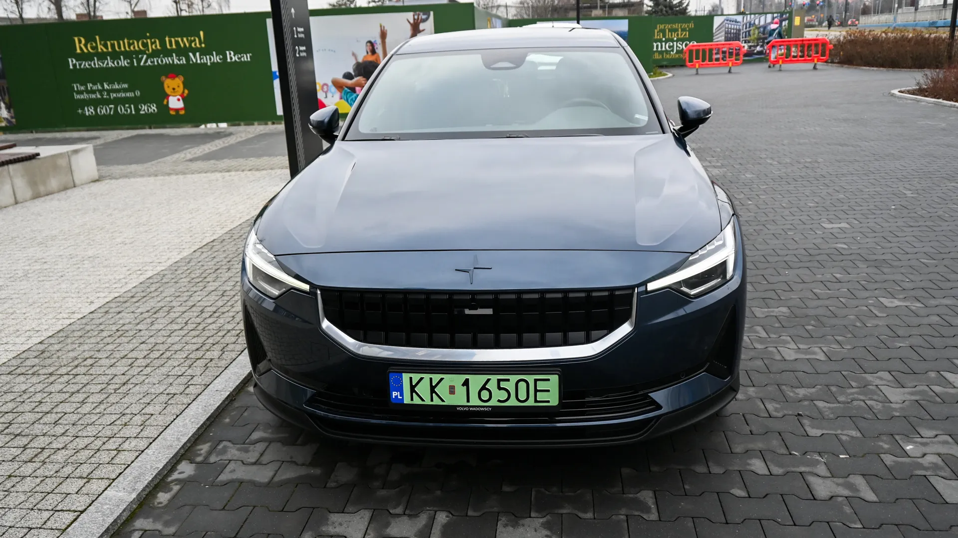 Polestar 2 SR 64kW 2022 niebieski - zdjęcie 2 | AUTOTOJA.PL