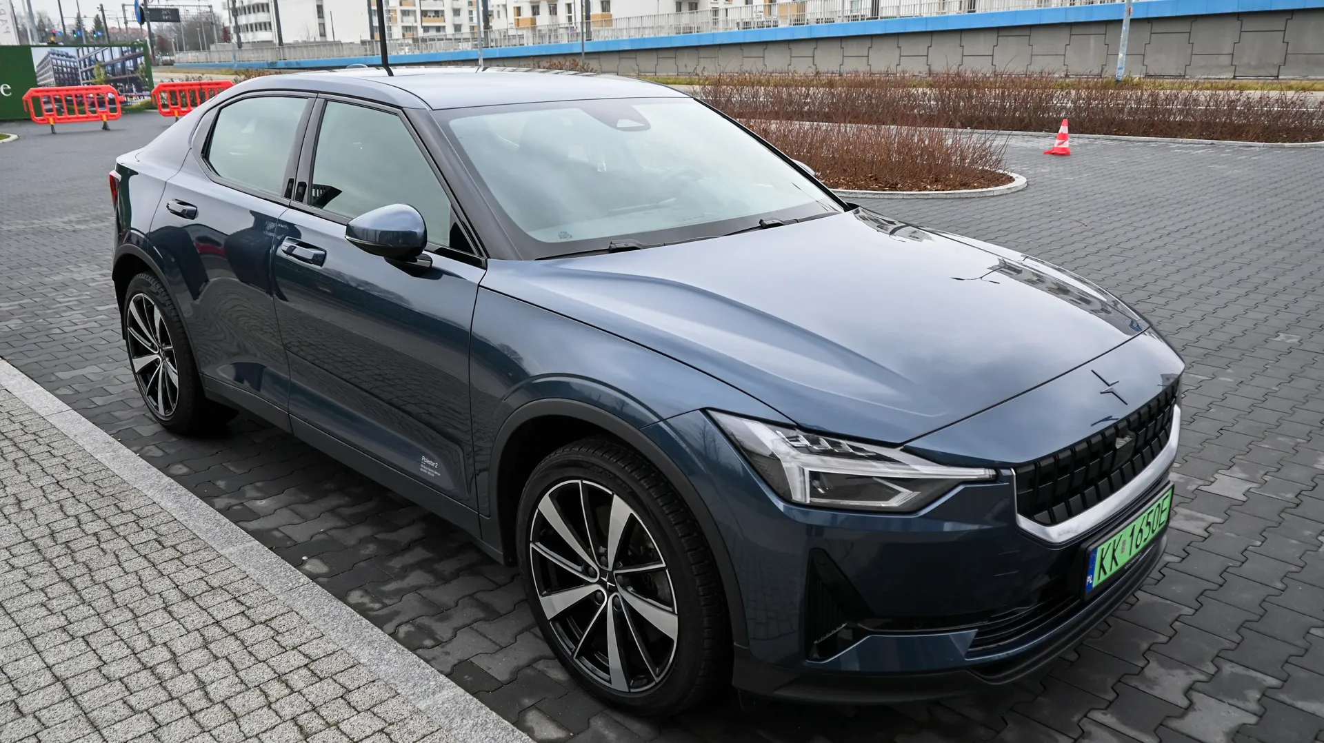 Polestar 2 SR 64kW 2022 niebieski - zdjęcie 8 | AUTOTOJA.PL