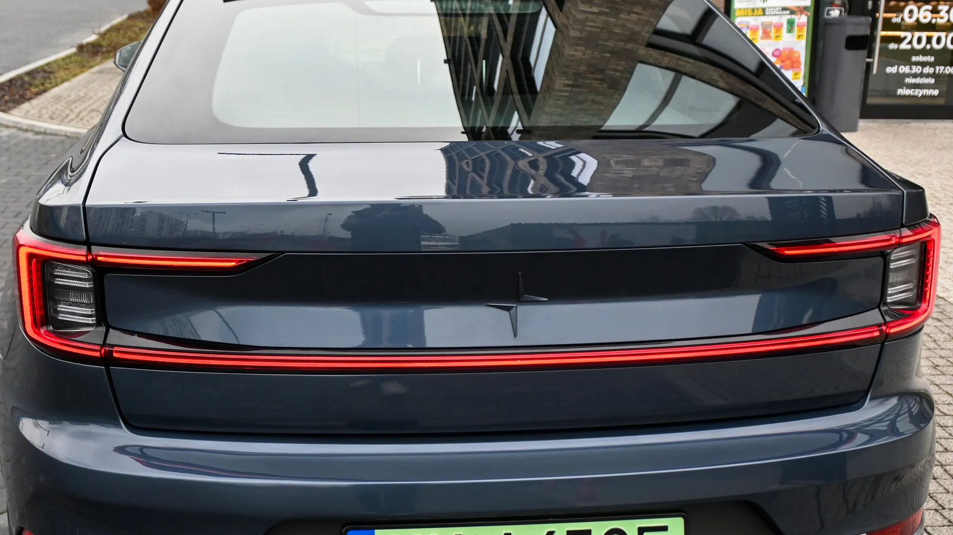 Polestar 2 SR 64kW 2022 niebieski - zdjęcie 12 | AUTOTOJA.PL