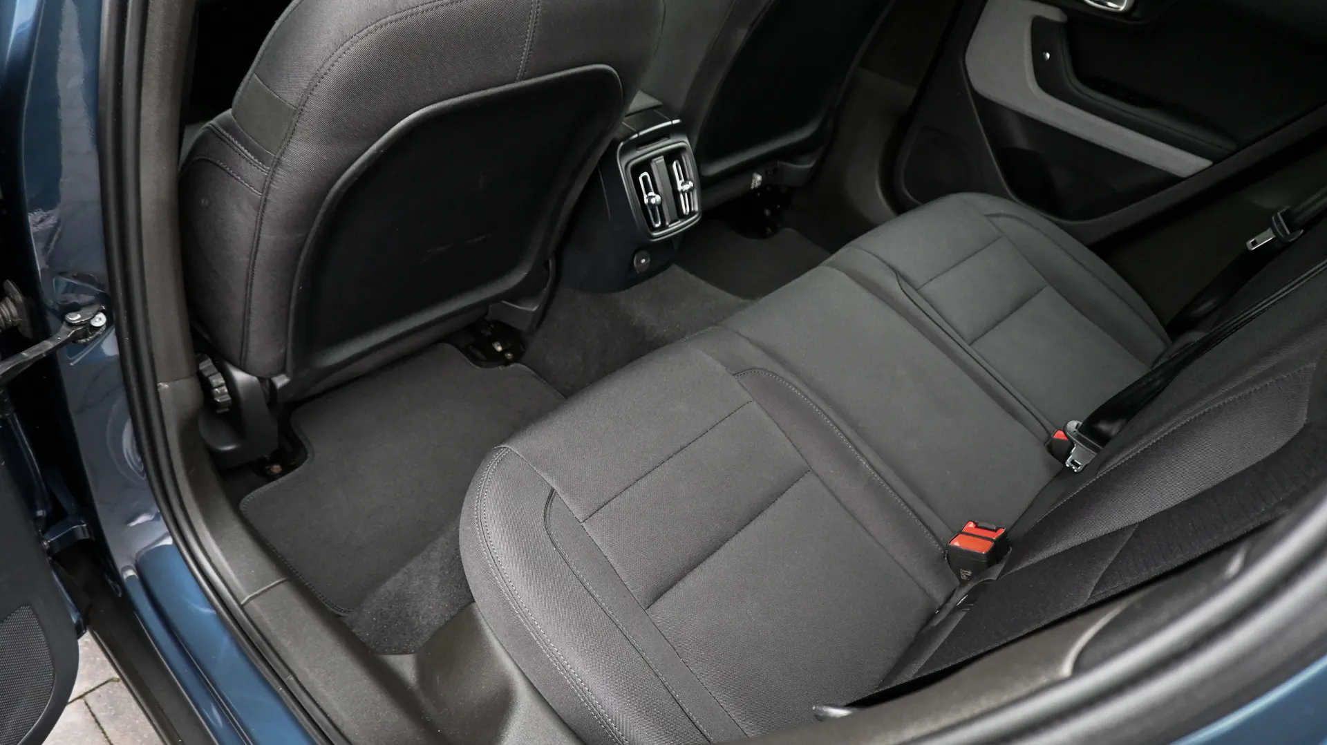 Polestar 2 SR 64kW 2022 niebieski - zdjęcie 28 | AUTOTOJA.PL
