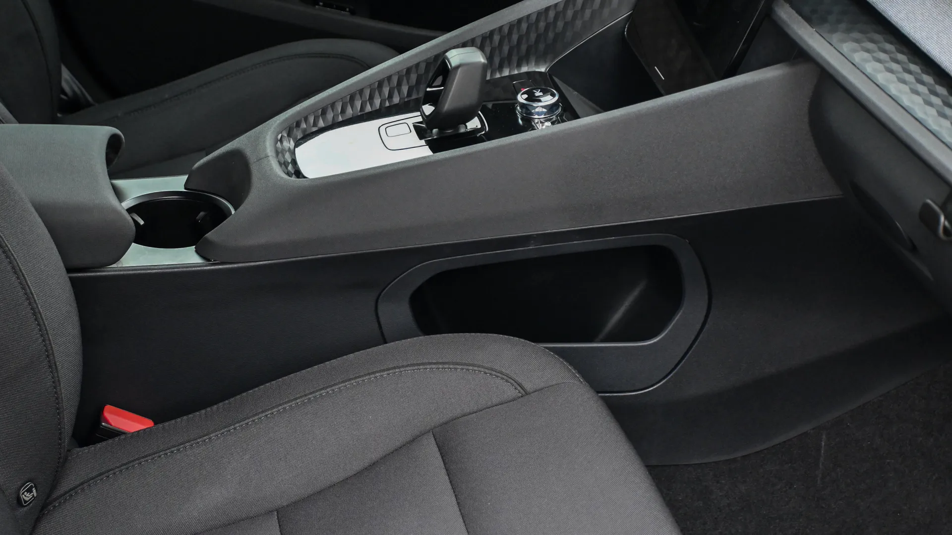 Polestar 2 SR 64kW 2022 niebieski - zdjęcie 34 | AUTOTOJA.PL