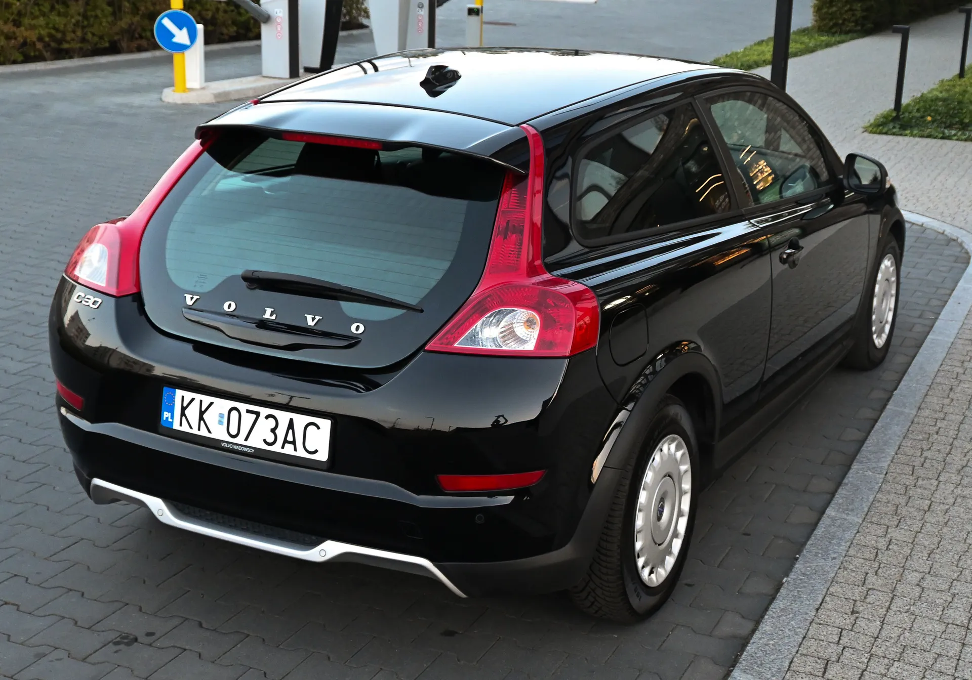 Volvo C30 D2 1.6D 115KM 2011 na sprzedaż - galeria zdjęć, zdjęcie 11 | AUTOTOJA Kraków Volvo C30 D2 1.6D 115KM 2011 na sprzedaż - galeria zdjęć, zdjęcie 11 | AUTOTOJA Kraków