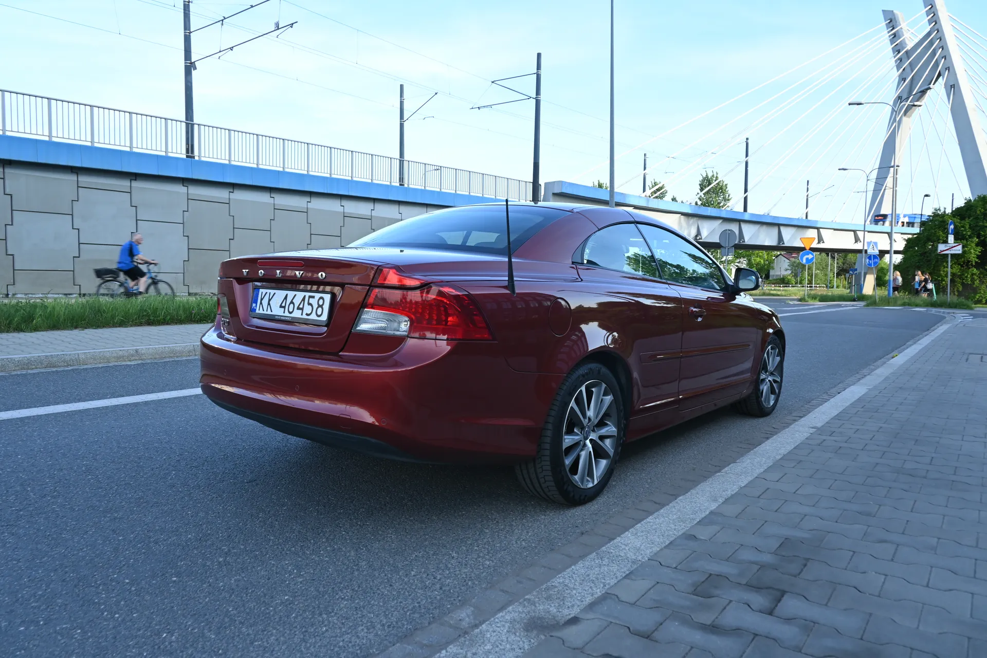 Volvo C70 2,0 D Momentum, Coupé/Cabrio 2010 Bordowy - zdjęcie 9 | AUTOTOJA.PL