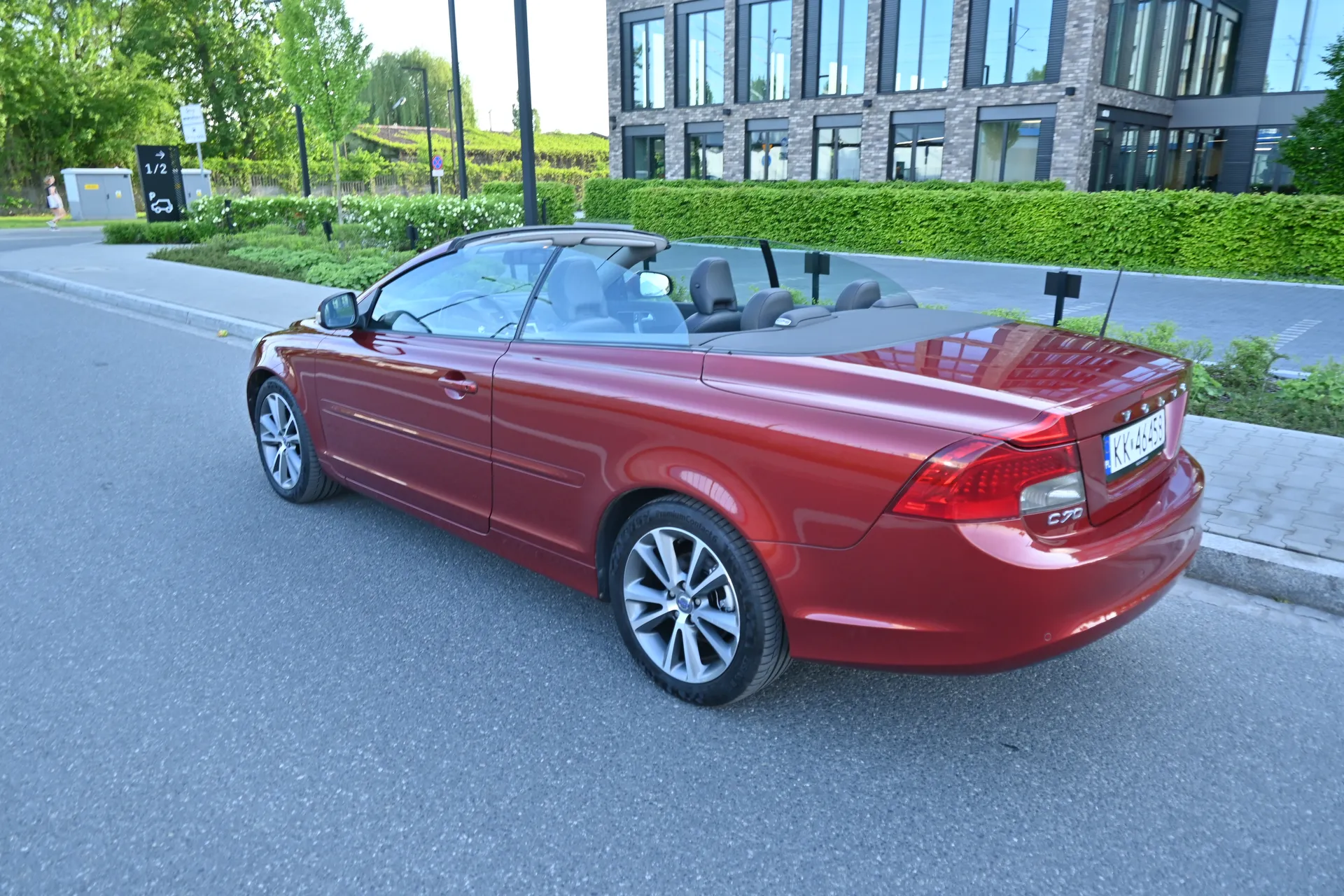 Volvo C70 2,0 D Momentum, Coupé/Cabrio 2010 Bordowy - zdjęcie 12 | AUTOTOJA.PL