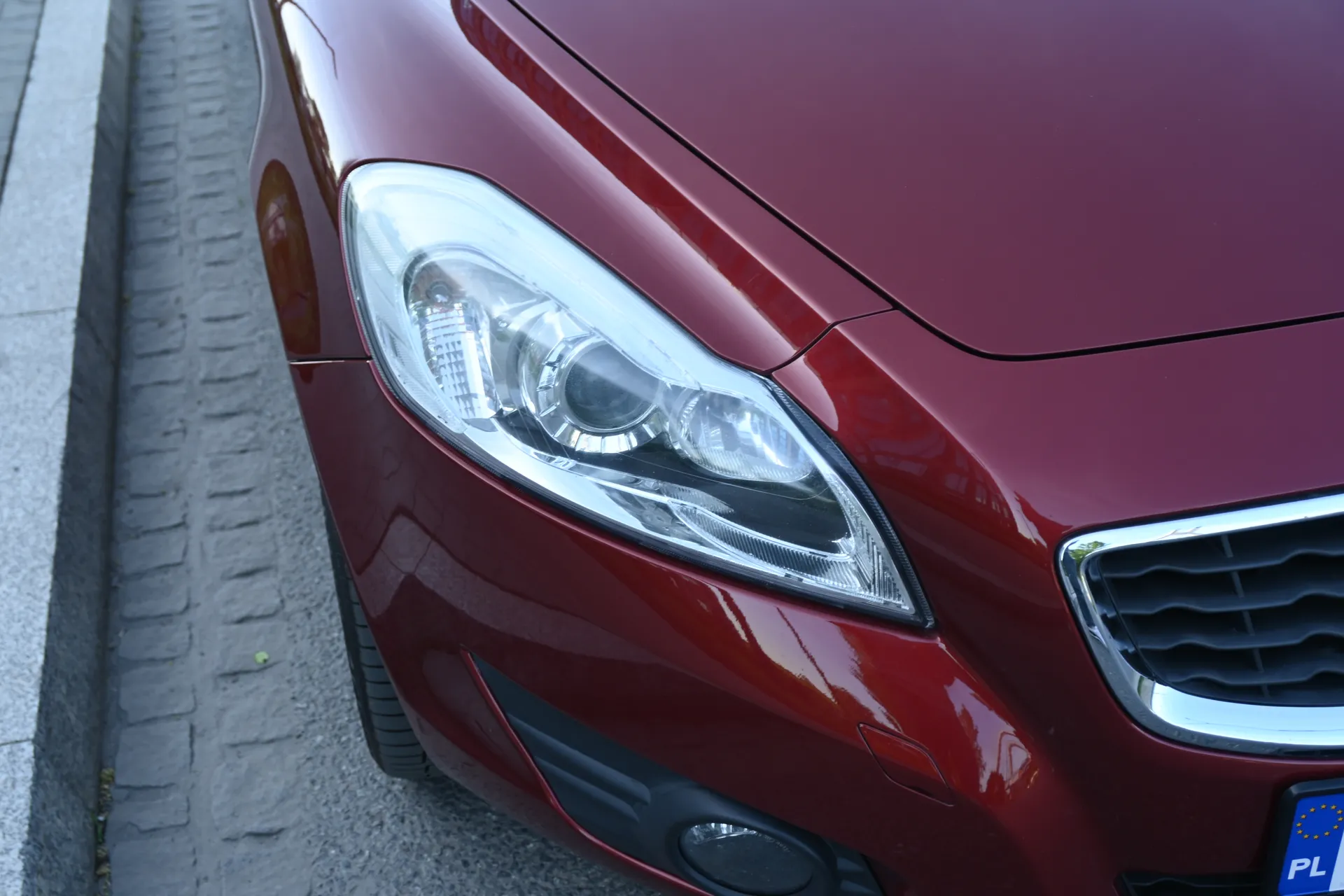 Volvo C70 2,0 D Momentum, Coupé/Cabrio 2010 Bordowy - zdjęcie 31 | AUTOTOJA.PL