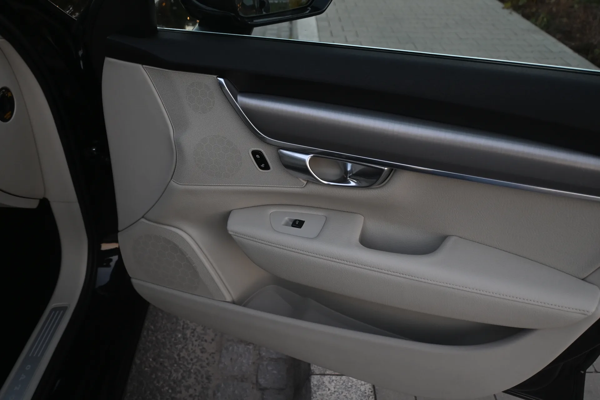 VOLVO  S90 D4 Momentum 2017 na sprzedaż - galeria zdjęć, zdjęcie 37 | AUTOTOJA Kraków