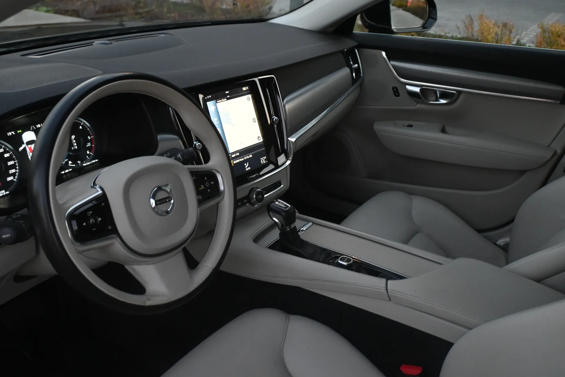 VOLVO  S90 D4 Momentum 2017 na sprzedaż - galeria zdjęć, zdjęcie 41 | AUTOTOJA Kraków