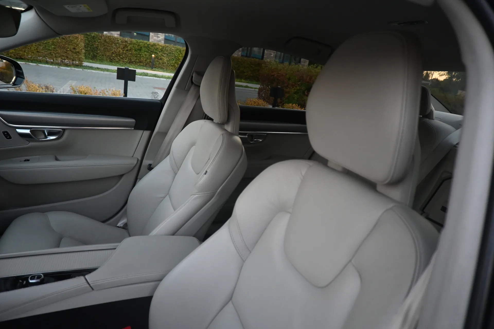 VOLVO  S90 D4 Momentum 2017 na sprzedaż - galeria zdjęć, zdjęcie 42 | AUTOTOJA Kraków
