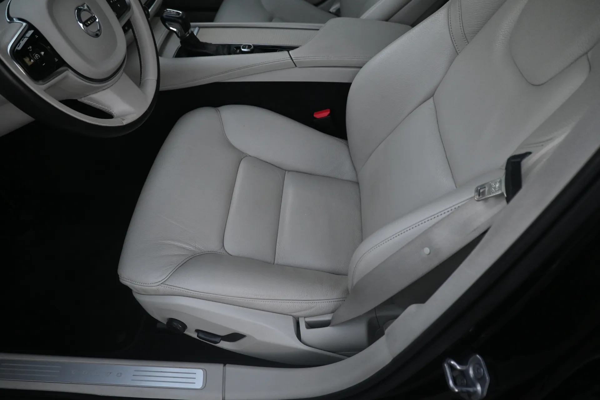 VOLVO  S90 D4 Momentum 2017 na sprzedaż - galeria zdjęć, zdjęcie 43 | AUTOTOJA Kraków
