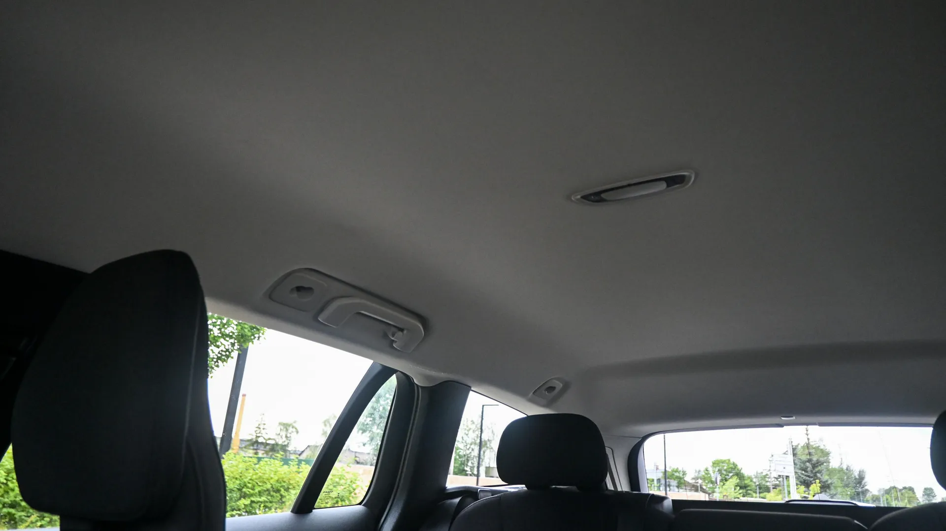 Volvo V60 B3 Momentum MildHybrid - Salon PL 2021 Biały - zdjęcie 41 | AUTOTOJA.PL