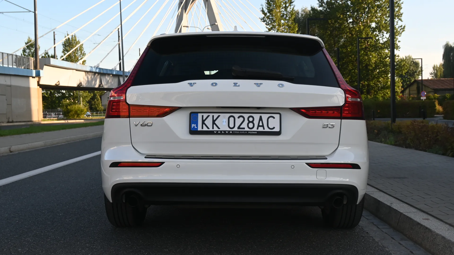 Volvo V60 B3 Momentum MildHybrid - Salon PL 2021 na sprzedaż - galeria zdjęć, zdjęcie 11 | AUTOTOJA Kraków Volvo V60 B3 Momentum MildHybrid - Salon PL 2021 na sprzedaż - galeria zdjęć, zdjęcie 11 | AUTOTOJA Kraków