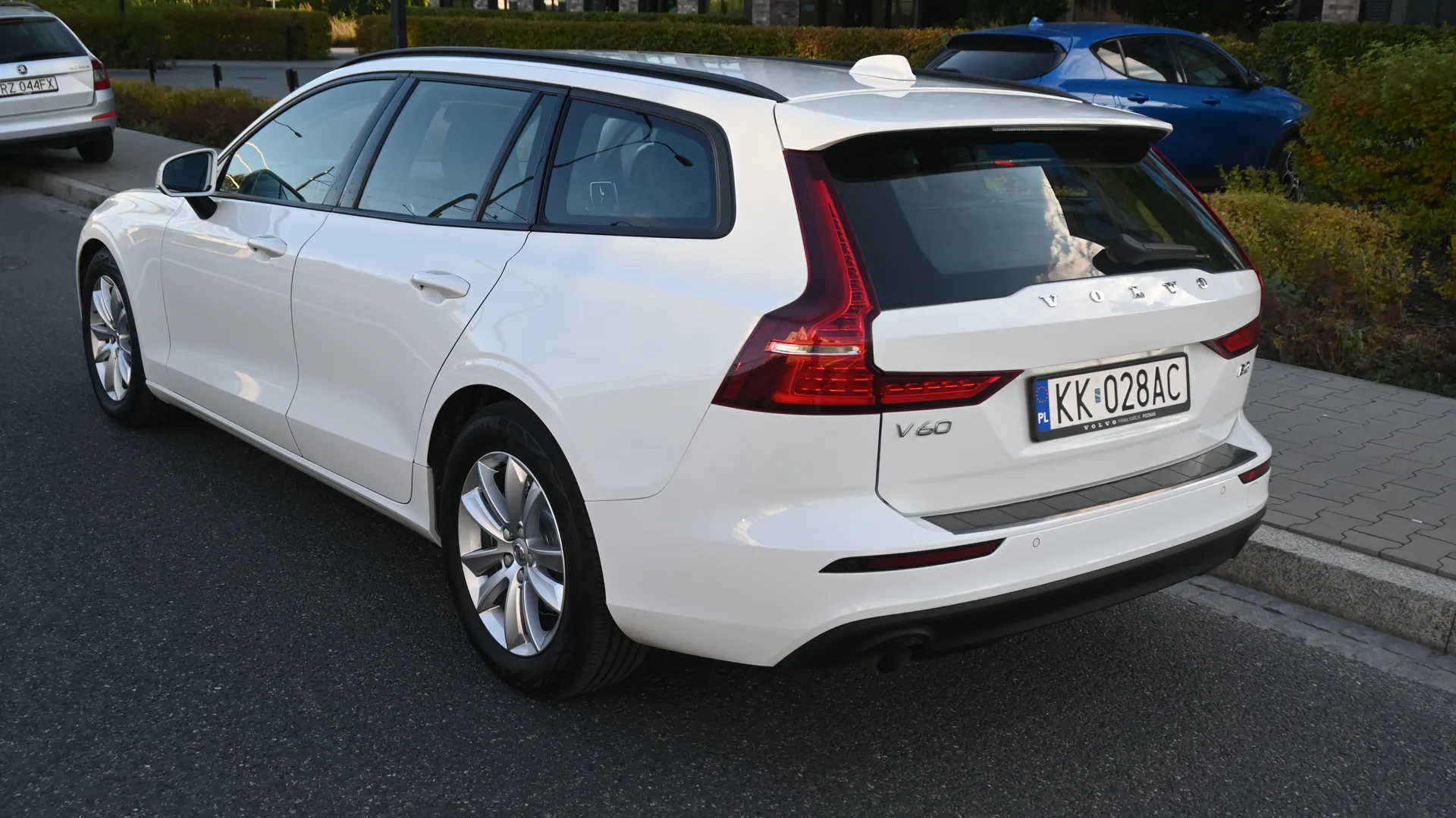 Volvo V60 B3 Momentum MildHybrid - Salon PL 2021 na sprzedaż - galeria zdjęć, zdjęcie 12 | AUTOTOJA Kraków Volvo V60 B3 Momentum MildHybrid - Salon PL 2021 na sprzedaż - galeria zdjęć, zdjęcie 12 | AUTOTOJA Kraków