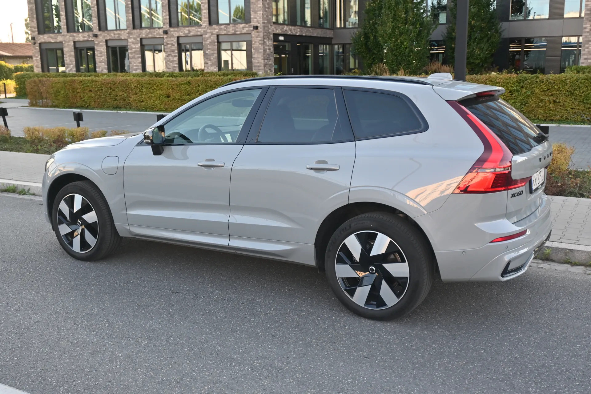 Volvo Xc60 T6 AWD Recherge 2023 na sprzedaż - fotele i przestrzeń pasażerska · Kraków Volvo Xc60 T6 AWD Recherge 2023 na sprzedaż - fotele i przestrzeń pasażerska · Kraków