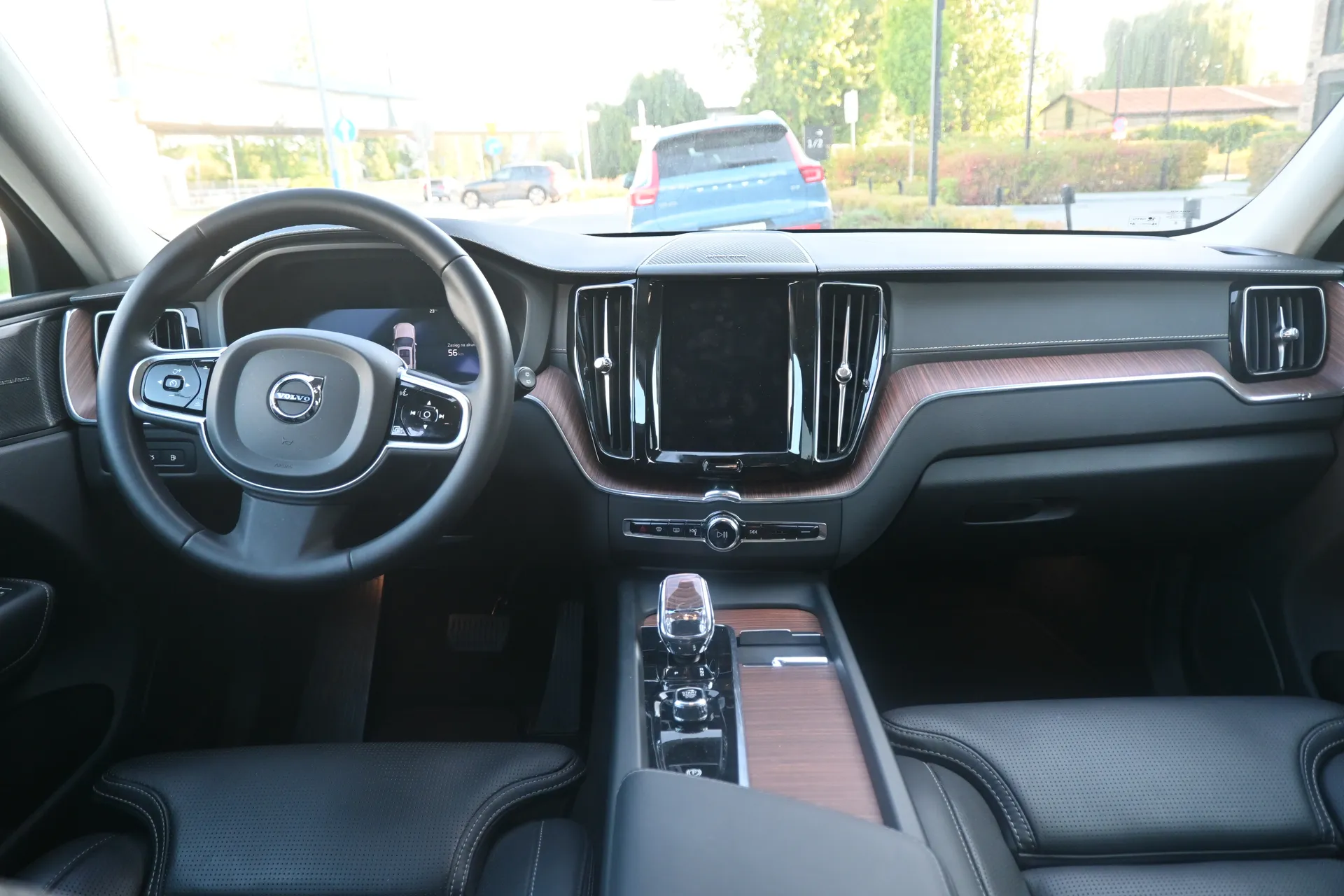 Volvo Xc60 T6 AWD Recherge 2023 na sprzedaż - galeria zdjęć, zdjęcie 23 | AUTOTOJA Kraków Volvo Xc60 T6 AWD Recherge 2023 na sprzedaż - galeria zdjęć, zdjęcie 23 | AUTOTOJA Kraków