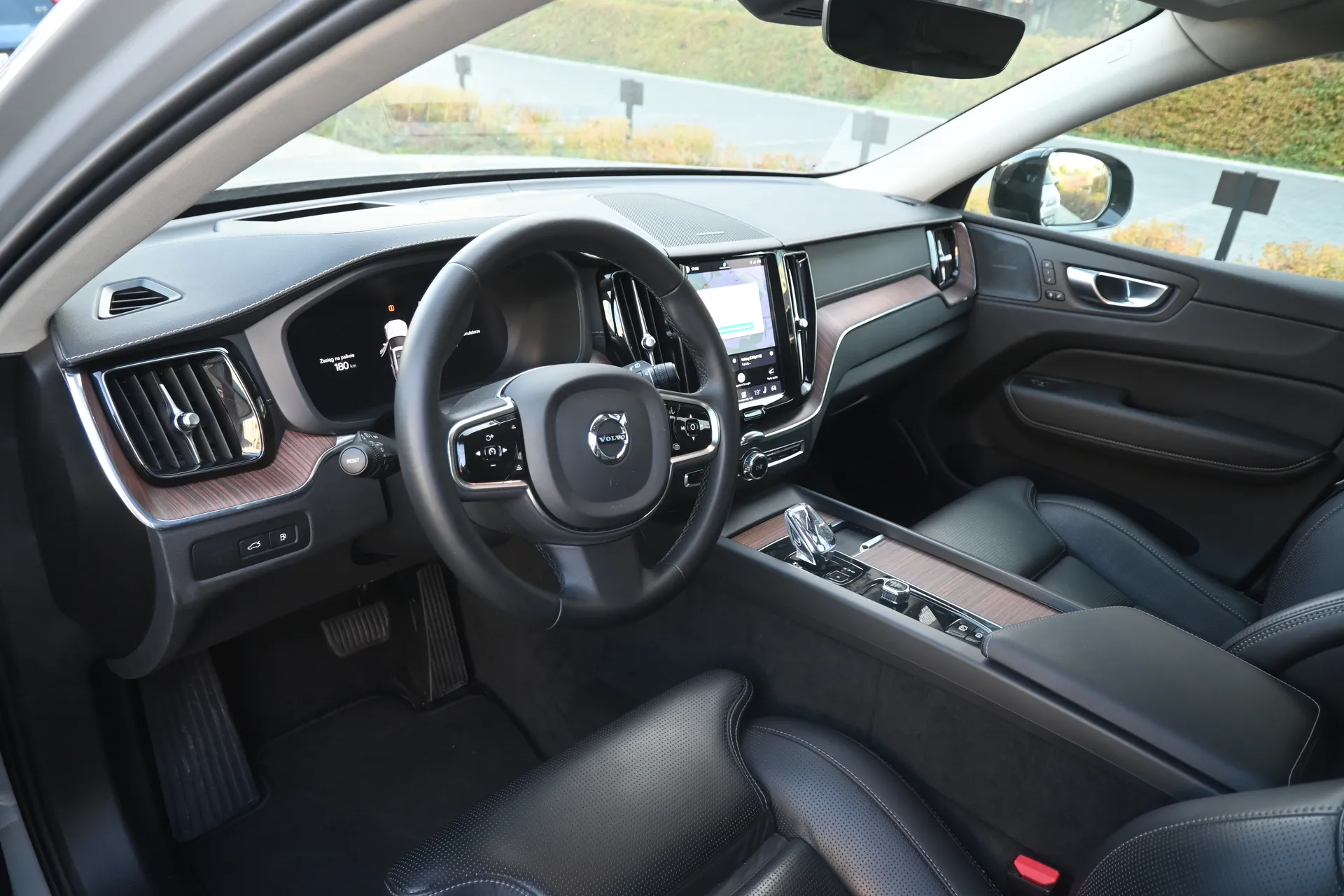 Volvo Xc60 T6 AWD Recherge 2023 na sprzedaż - galeria zdjęć, zdjęcie 27 | AUTOTOJA Kraków Volvo Xc60 T6 AWD Recherge 2023 na sprzedaż - galeria zdjęć, zdjęcie 27 | AUTOTOJA Kraków