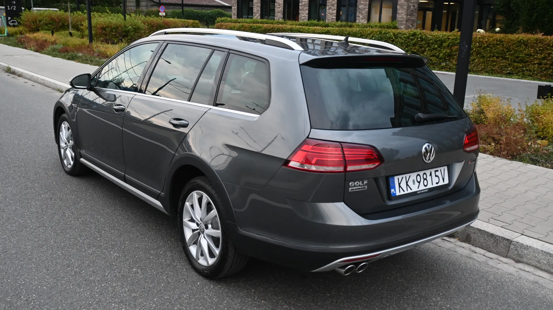 VW Golf VII Alltrack 2.0 TDI DSG 4Motion 2019 na sprzedaż - tył pojazdu, ogłoszenie sprzedaży Kraków VW Golf VII Alltrack 2.0 TDI DSG 4Motion 2019 na sprzedaż - tył pojazdu, ogłoszenie sprzedaży Kraków