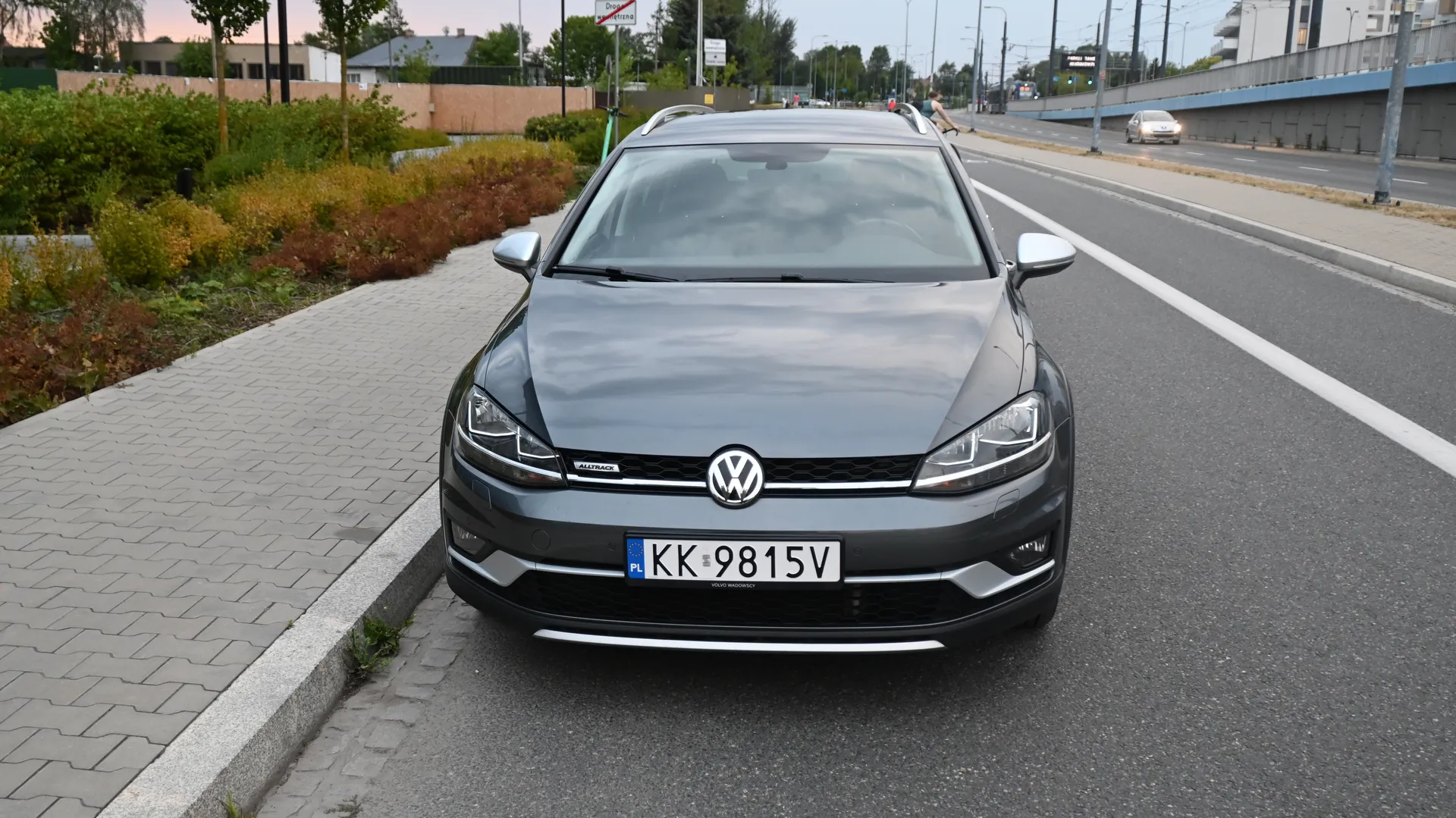 VW Golf VII Alltrack 2.0 TDI DSG 4Motion 2019 na sprzedaż - stan felg i detale nadwozia | AUTOTOJA.PL VW Golf VII Alltrack 2.0 TDI DSG 4Motion 2019 na sprzedaż - stan felg i detale nadwozia | AUTOTOJA.PL