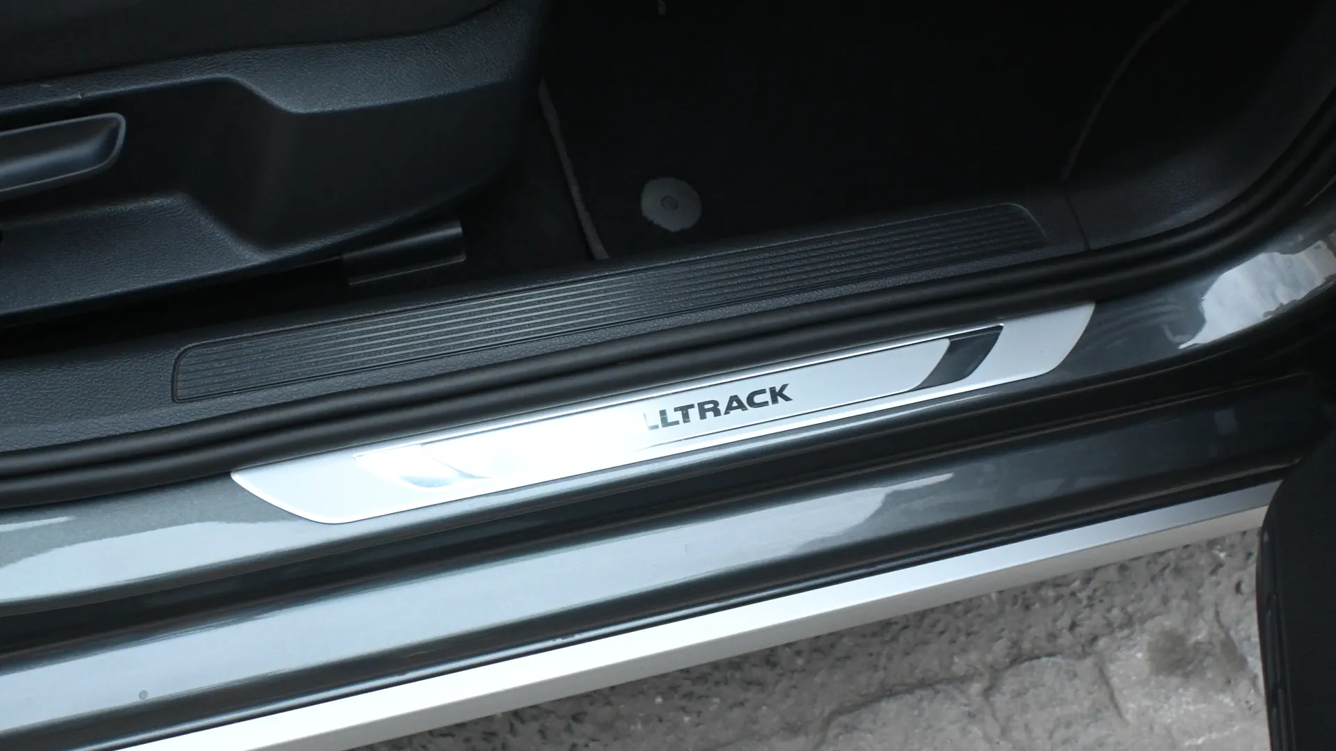 VW Golf VII Alltrack 2.0 TDI DSG 4Motion 2019 na sprzedaż - galeria zdjęć, zdjęcie 40 | AUTOTOJA Kraków VW Golf VII Alltrack 2.0 TDI DSG 4Motion 2019 na sprzedaż - galeria zdjęć, zdjęcie 40 | AUTOTOJA Kraków