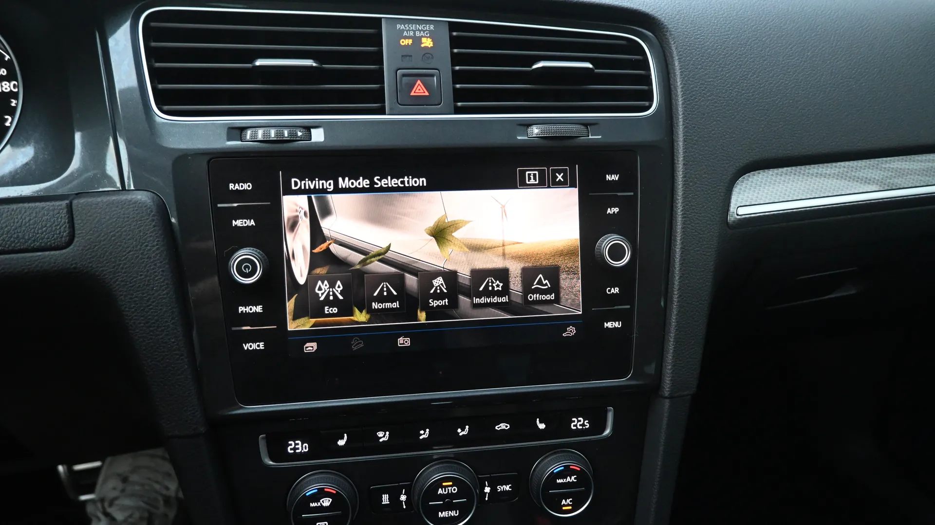 VW Golf VII Alltrack 2.0 TDI DSG 4Motion 2019 na sprzedaż - galeria zdjęć, zdjęcie 54 | AUTOTOJA Kraków VW Golf VII Alltrack 2.0 TDI DSG 4Motion 2019 na sprzedaż - galeria zdjęć, zdjęcie 54 | AUTOTOJA Kraków